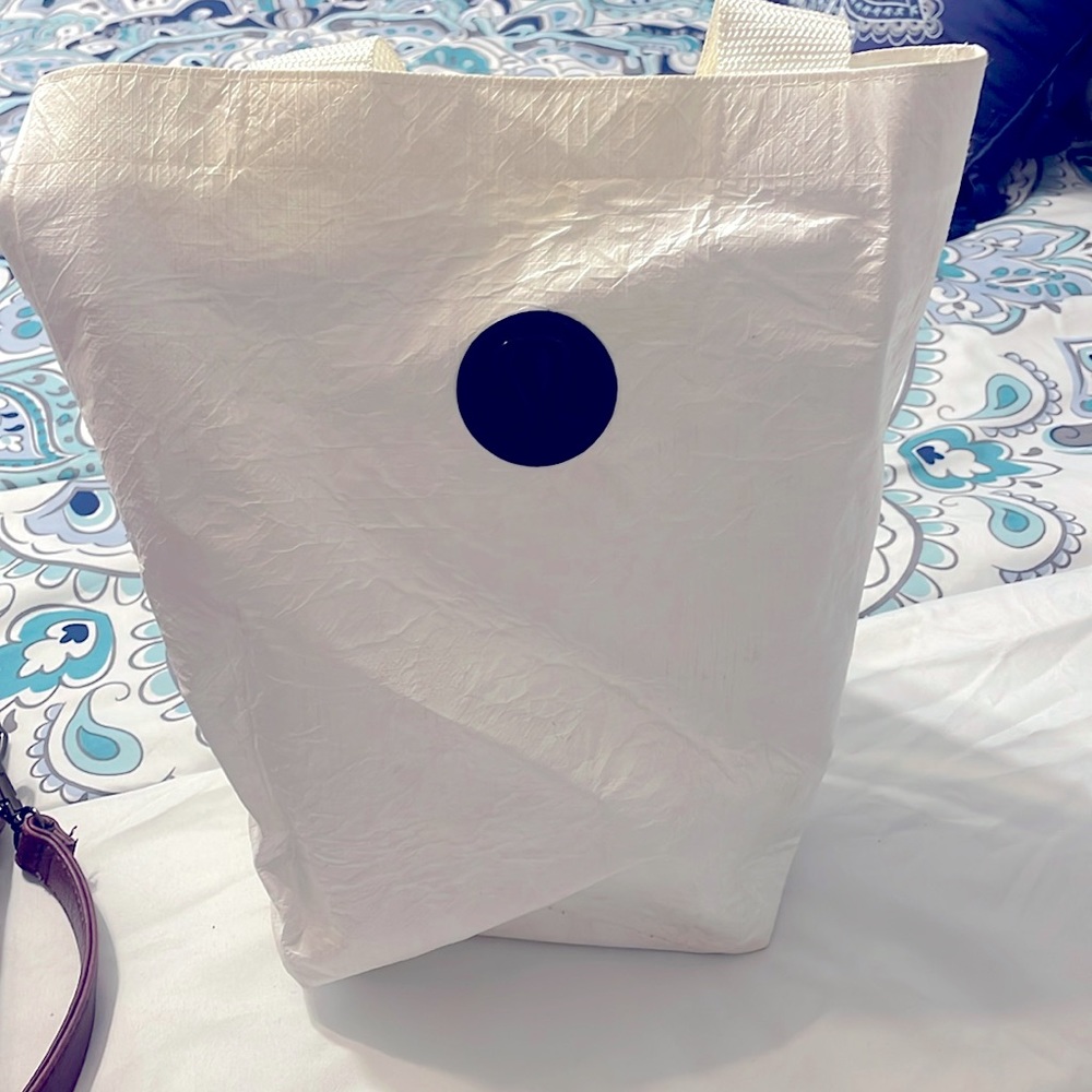 Lululemon bag